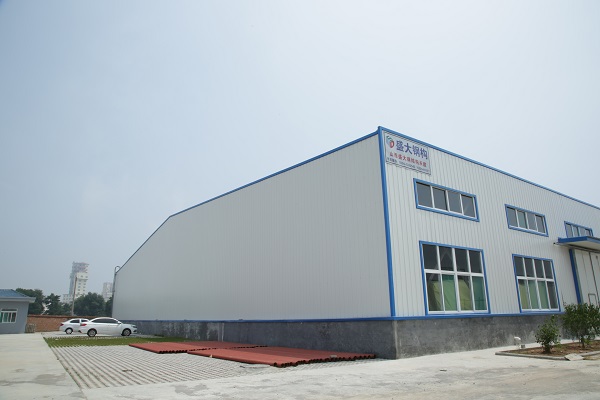 在鋼結(jié)構(gòu)廠房使用、維護(hù)與保養(yǎng)中，需要做到這幾點(diǎn)