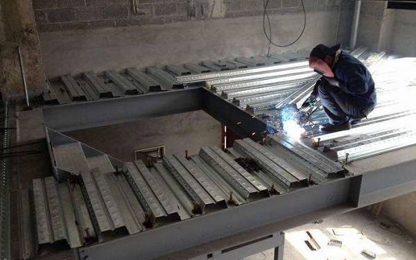 鋼結(jié)構(gòu)廠房滲水？聽聽山西鋼結(jié)構(gòu)廠家怎么說