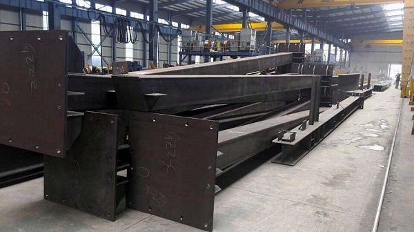 鋼結(jié)構(gòu)廠房構(gòu)件發(fā)生變形怎么辦？